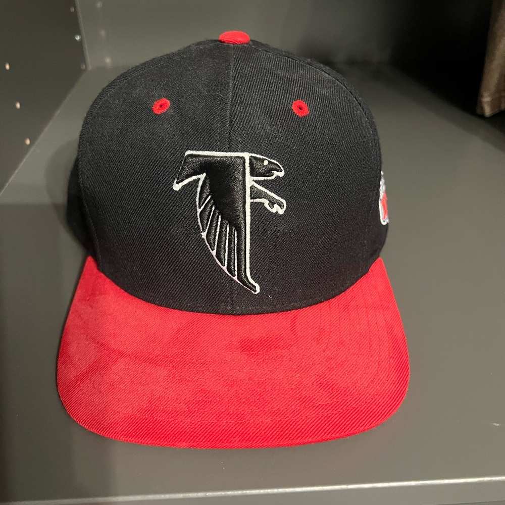 Black and Red Atlanta Falcons throwback snapback